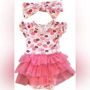 Milkberry pink kiss lip print tutu skirted bodysuit and bow set size 0-3 months